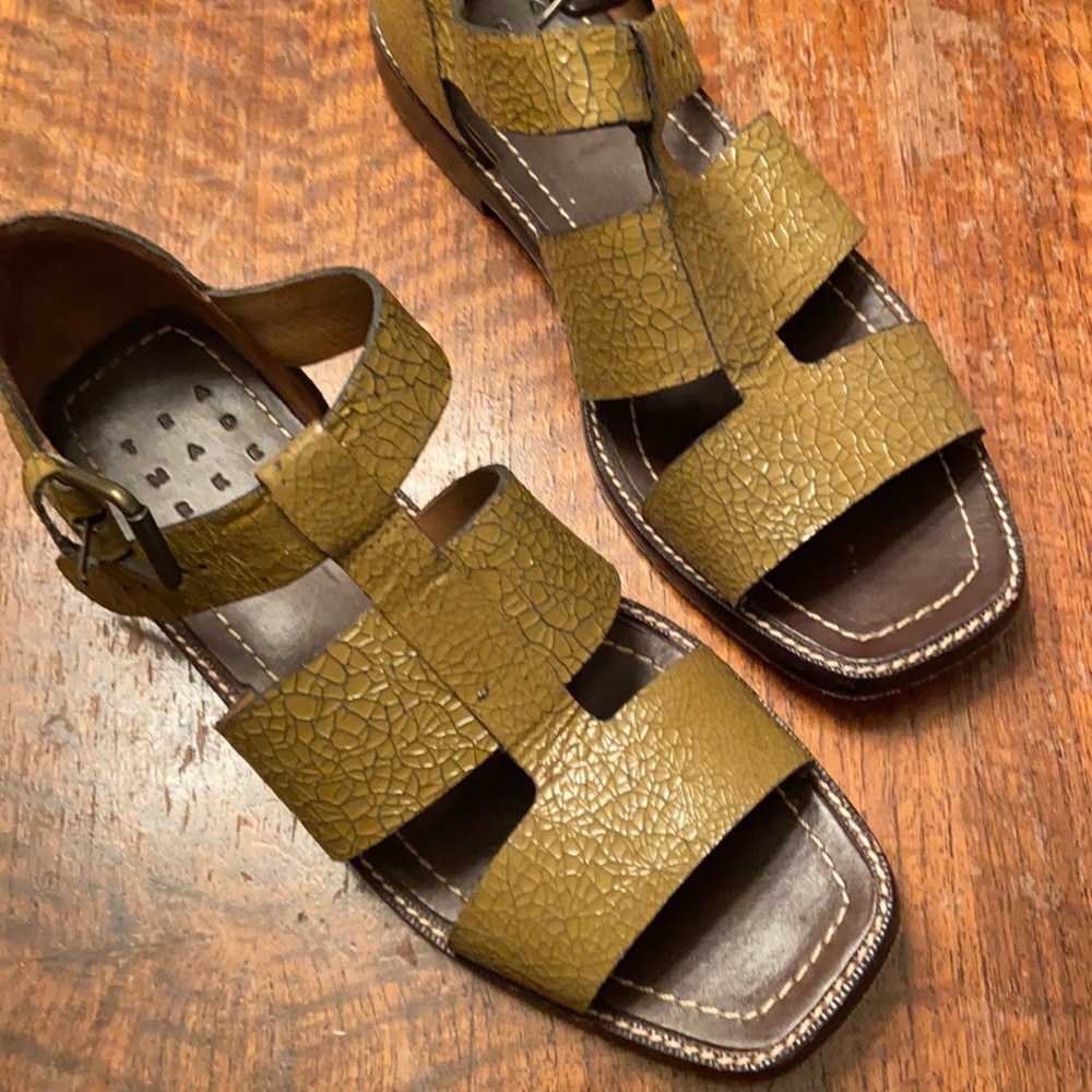 Tra Mad Rke distressed leather sandal